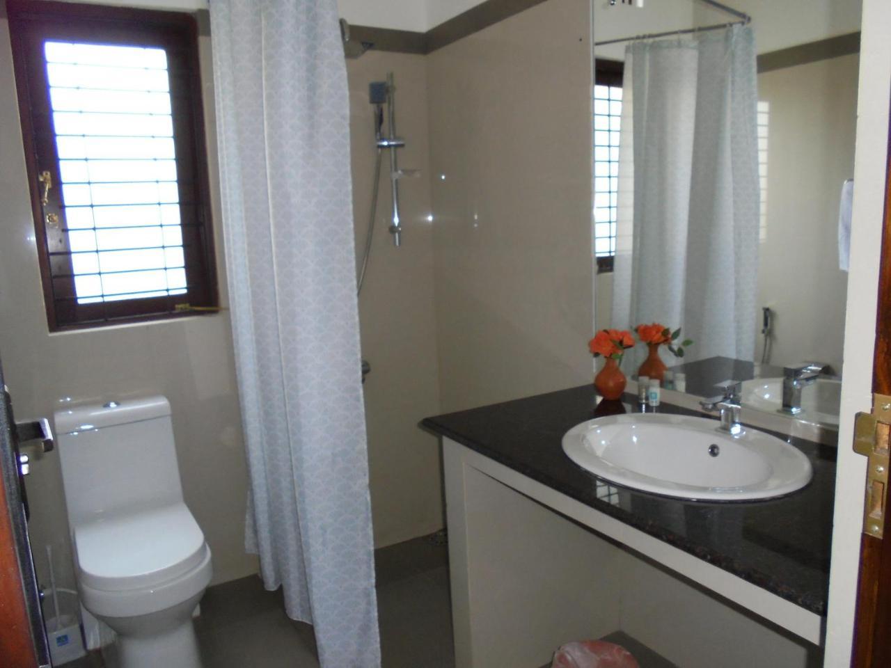 Jmf Hotel Негомбо Екстер'єр фото