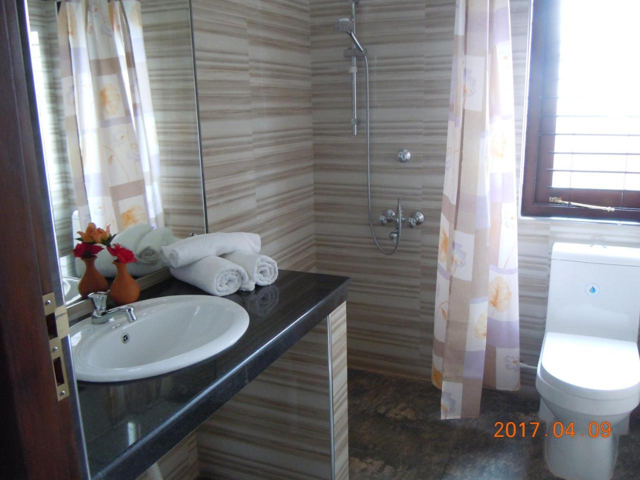 Jmf Hotel Негомбо Екстер'єр фото