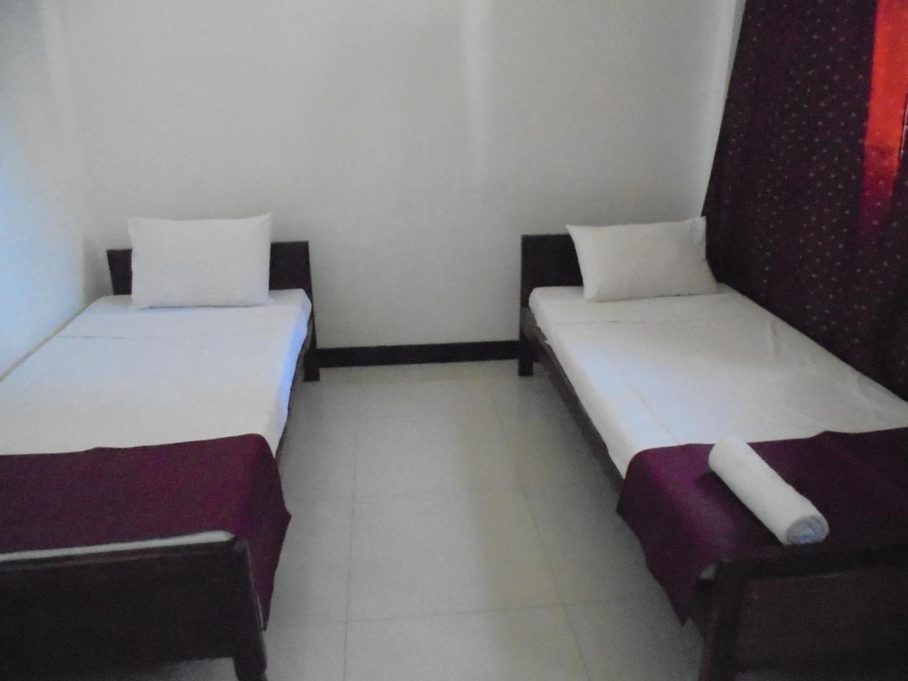 Jmf Hotel Негомбо Екстер'єр фото