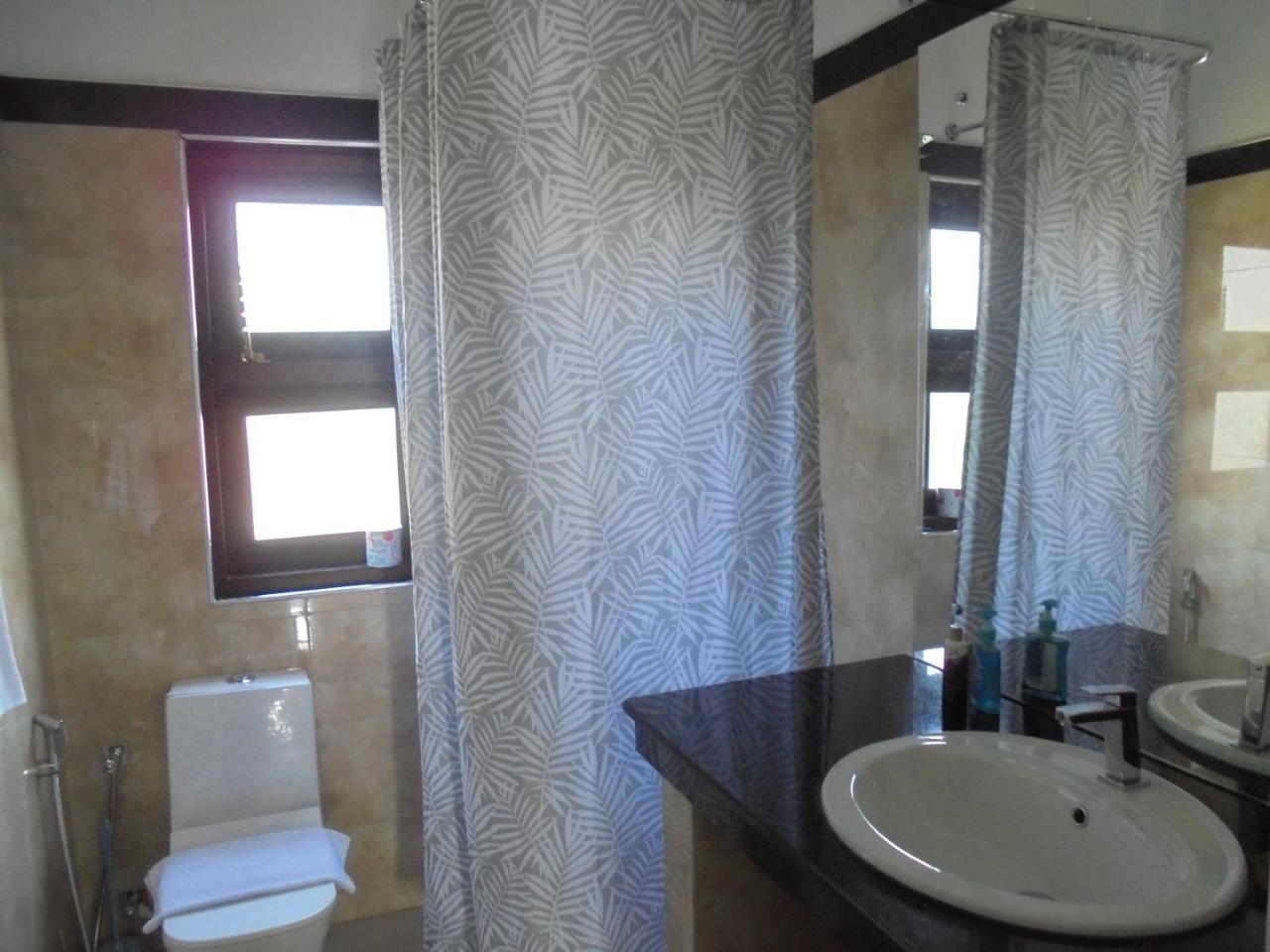 Jmf Hotel Негомбо Екстер'єр фото